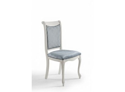 Diseño de silla tapizada de madera para comedor y salón.