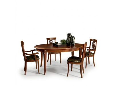Clásico set de comedor: mesa ovalada y 4 sillas. Grupo de sillones a juego. Nuevo, de madera maciza.