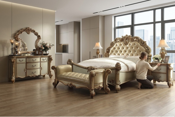 Cama clásica de cuero doble estilo Barroco Chesterfield Rococó antiguo de hotel.