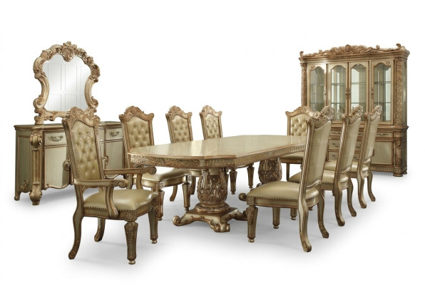 Mesa de comedor con vitrina, mesa, 8 sillas, tocador, espejo, estilo barroco.