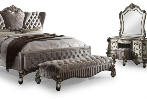 Taburete de diseñador de cuero y textil de lujo Chesterfield, reposapiés otomano Chesterfield.