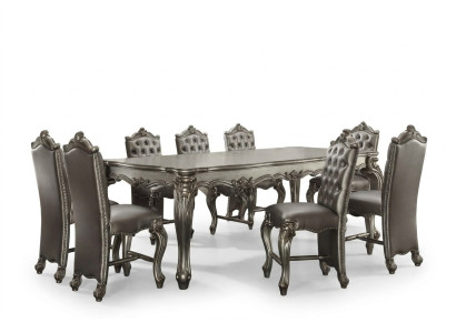 Mesa de comedor rectangular clásica gris con 8 sillas de cuero de madera Chesterfield.