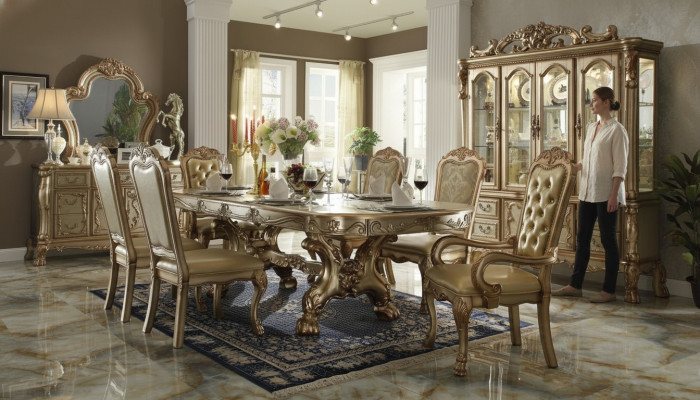 Clásica mesa de madera de lujo, mesas estilo rococó barroco decoración antigua.