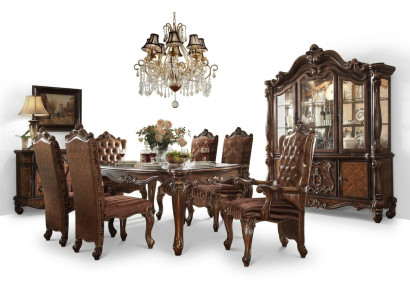 Mesa de lujo clásica de madera, decoración de mesas, estilo rococó barroco antiguo, esencia de vida.