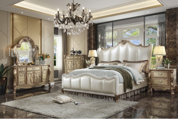 Conjunto Chesterfield de 3 piezas. Cama + 2 mesitas de noche, en estilo barroco para dormitorio.