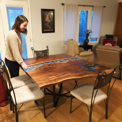 Fabricación a medida Mesa de resina epoxídica Río de resina epoxi Madera real Precio 1 metro cuadrado Mesas