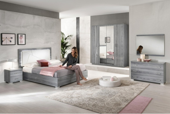 Muebles italianos de 4 piezas para dormitorio, cama, 2 mesitas de noche, armario nuevo.
