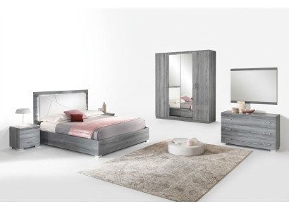 Muebles italianos de 4 piezas para dormitorio, cama, 2 mesitas de noche, armario nuevo.
