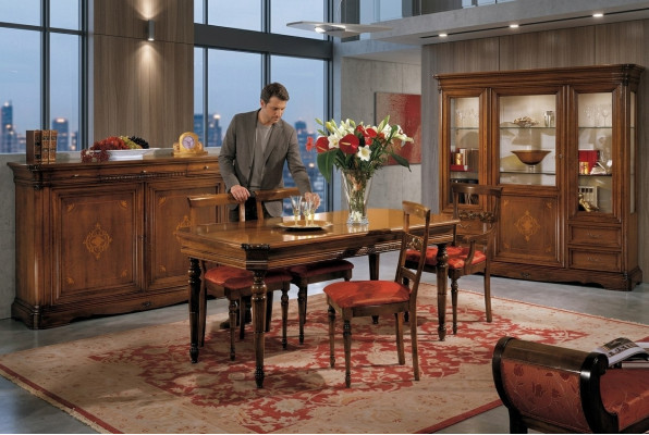 Set de 4 sillas de comedor de madera modernas con respaldo de grupo.