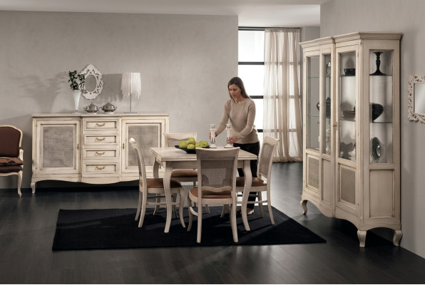 Mesa Mesa de comedor Estilo antiguo Madera maciza Muebles de madera italiana Tables