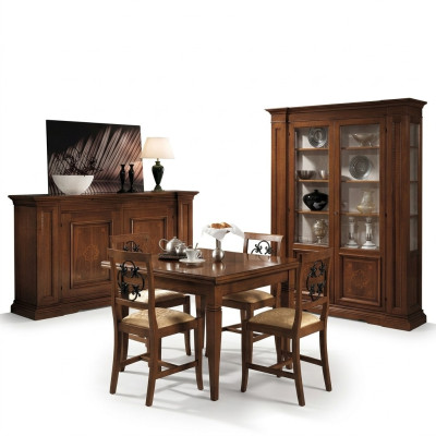 Conjunto de muebles de madera: cómoda, 4 sillas, mesa, vitrina. Nuevo. Grupo de comedor. Juego de 7 piezas.