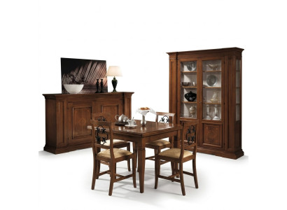 Conjunto de muebles de madera: cómoda, 4 sillas, mesa, vitrina. Nuevo. Grupo de comedor. Juego de 7 piezas.