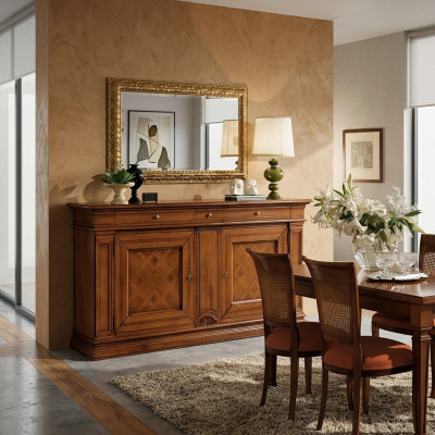 Cómoda de lujo, aparador, armario, guardarropa, mueble de estilo antiguo en madera nueva.