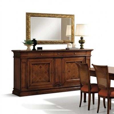 Cómoda de lujo, aparador, armario, guardarropa, mueble de estilo antiguo en madera nueva.