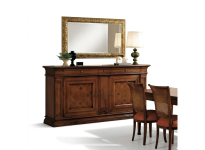 Cómoda de lujo, aparador, armario, guardarropa, mueble de estilo antiguo en madera nueva.