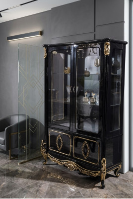 Mueble vitrina de lujo de madera con estantes de cristal, con armarios y estantes en negro.