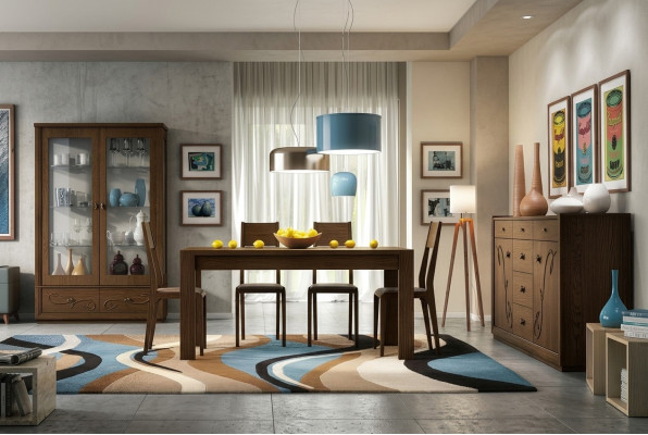 Grupo de comedor Ess de 7 piezas. Mesa de comedor, silla, cómoda, vitrina. Muebles de madera.