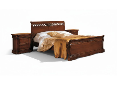 Cama doble de madera maciza para el diseño de muebles de dormitorio Muebles Vaccari Cav Giovanni.