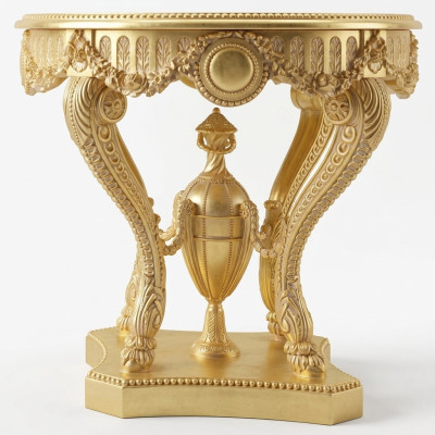 Mesa de centro de madera italiana vintage en oro para sala de estar.