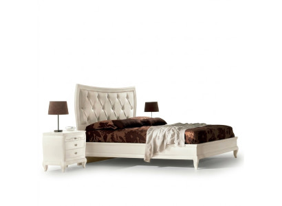 Conjunto de cama dormitorio Cama 2 x mesita de noche Madera Muebles clásicos italianos de 3 piezas