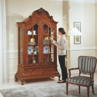 Vitrina de vidrio Mueble de salón Marrón Vitrina Clásico Armario italiano