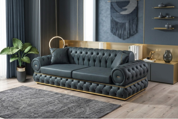 Sofá de 3 plazas Chesterfield tapizado en cuero azul para la sala de estar.