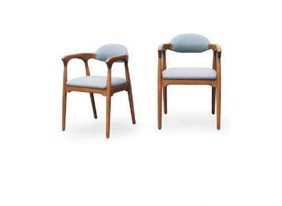 Conjunto de sillas de diseñador para comedor, con respaldo acolchado y asiento.