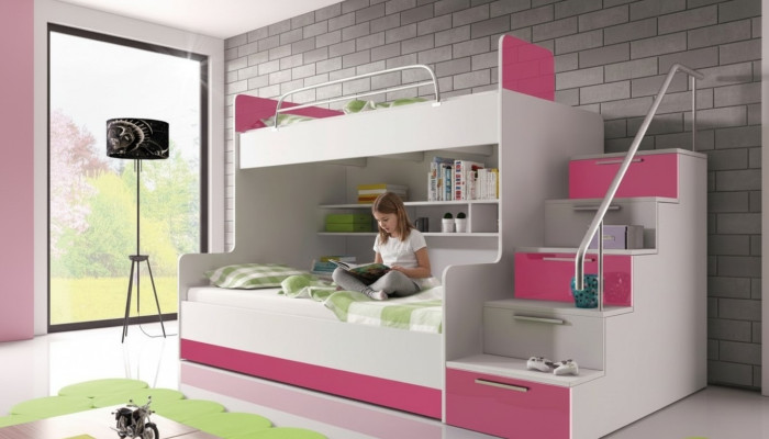 Litera infantil para habitación de niños, camas litera, litera doble, muebles de alto brillo en color rosa.