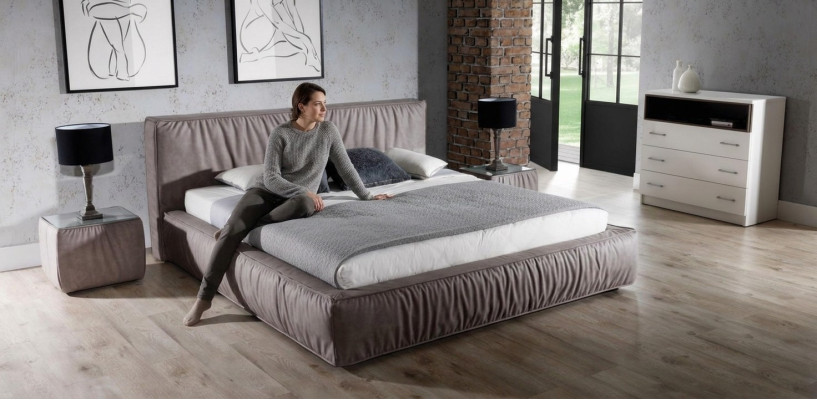 Set de dormitorio marrón cama mesita de noche Diseño elegante Moderno Muebles de madera 3 piezas