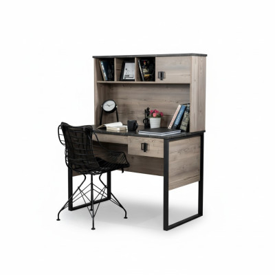 Escritorio moderno de madera para habitación juvenil infantil en tono marrón. Diseño de muebles nuevo para dormitorio.