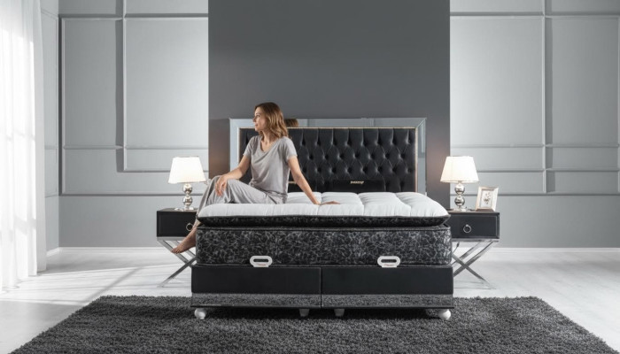 Juego de dormitorio negro cama de metal 2 mesillas de noche de lujo nuevo 3 piezas.