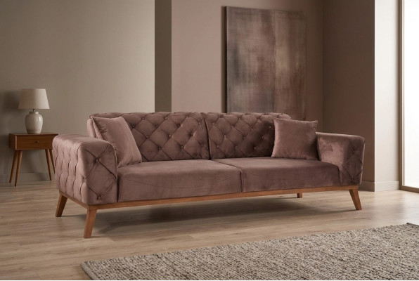 Sofá Chesterfield marrón elegante con asiento de terciopelo para sala de estar.