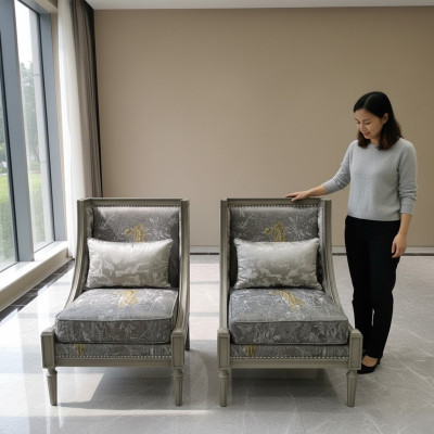 Sillón de lujo tapizado en textil de diseñador de un asiento, mueble nuevo.