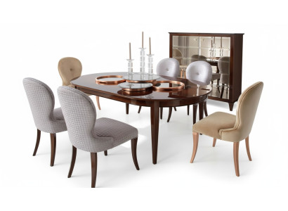 Moderna mesa de comedor de madera con sillas para el comedor.