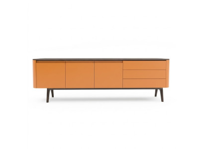 Mueble aparador de lujo en madera de sala de estar naranja.