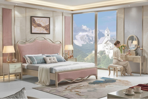 Elegante cama doble en un impresionante color rosa con dos mesitas de noche.