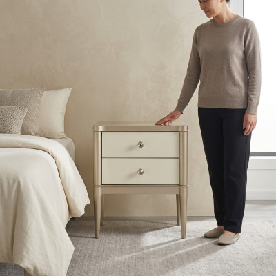 Mesa de noche mesa auxiliar mesa madera mesas muebles mesitas beige dormitorio