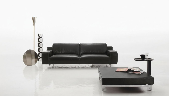 Sofá de lujo de tres plazas, sofás de 3 plazas, diseño de asientos, muebles de sofá, estilo de cuero negro.