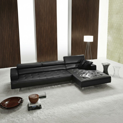 Sofá seccional moderno en forma de L para sala de estar color negro.