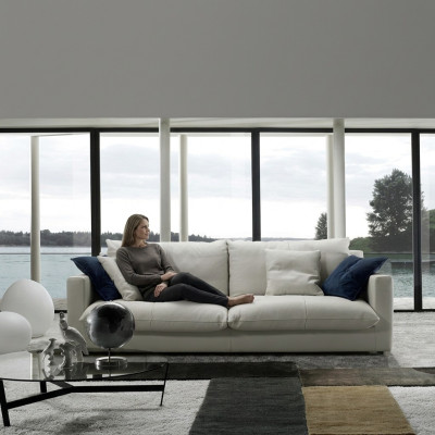 Sofá de lujo de tres plazas, sofás de 3 plazas, asiento de cuero, sofá de diseño, muebles estilo Prianera.
