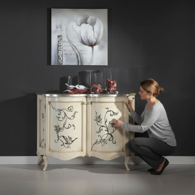 Clásica cómoda de madera blanca italiana de lujo.