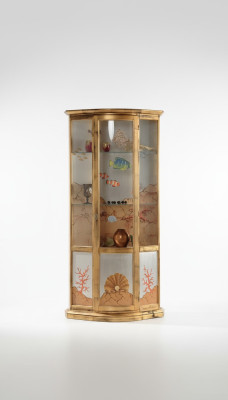 Vitrina clásica de vidrio de madera de lujo con muebles de oro italia.