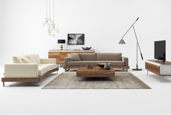 Moderno sofá blanco de lujo de dos plazas, muebles de sala de estar nuevos.