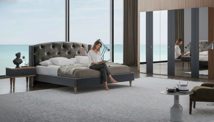 Conjunto de dormitorio Chesterfield moderno, cama doble de diseño, mesitas de noche.