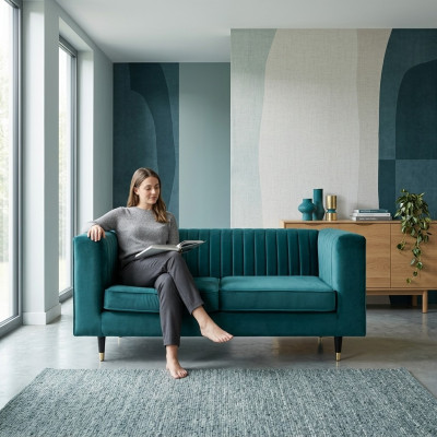 Sofá de 2 plazas verde elegante de diseño moderno de lujo con estructura de madera y tapizado de tela nuevo.