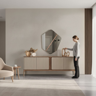 Mueble aparador de espejo con juego de cómoda de madera en color beige para salón.