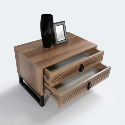 Diseño de mesita de noche de madera con metal de lujo para dormitorio.