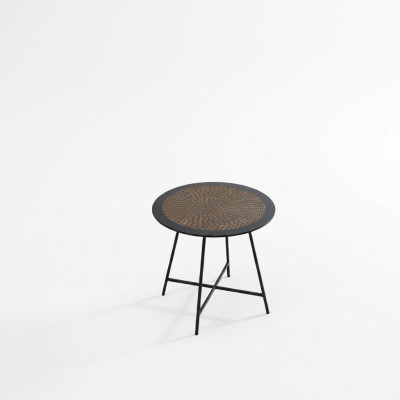 Mesa de centro en estilo contemporáneo con tablero de imitación de madera natural.