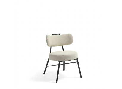 Silla de diseño de lujo de madera con acolchado suave para comedor.