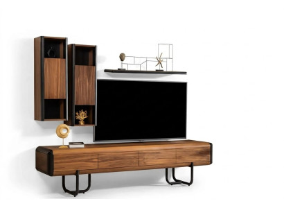 Un hermoso mueble para TV con estantes de pared de estilo loft que le da a su sala de estar un aspecto elegante.